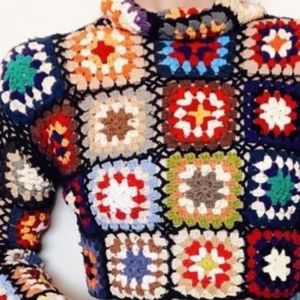 Hand Crafted Turtleneck Sweater - Picture 4 of 4
